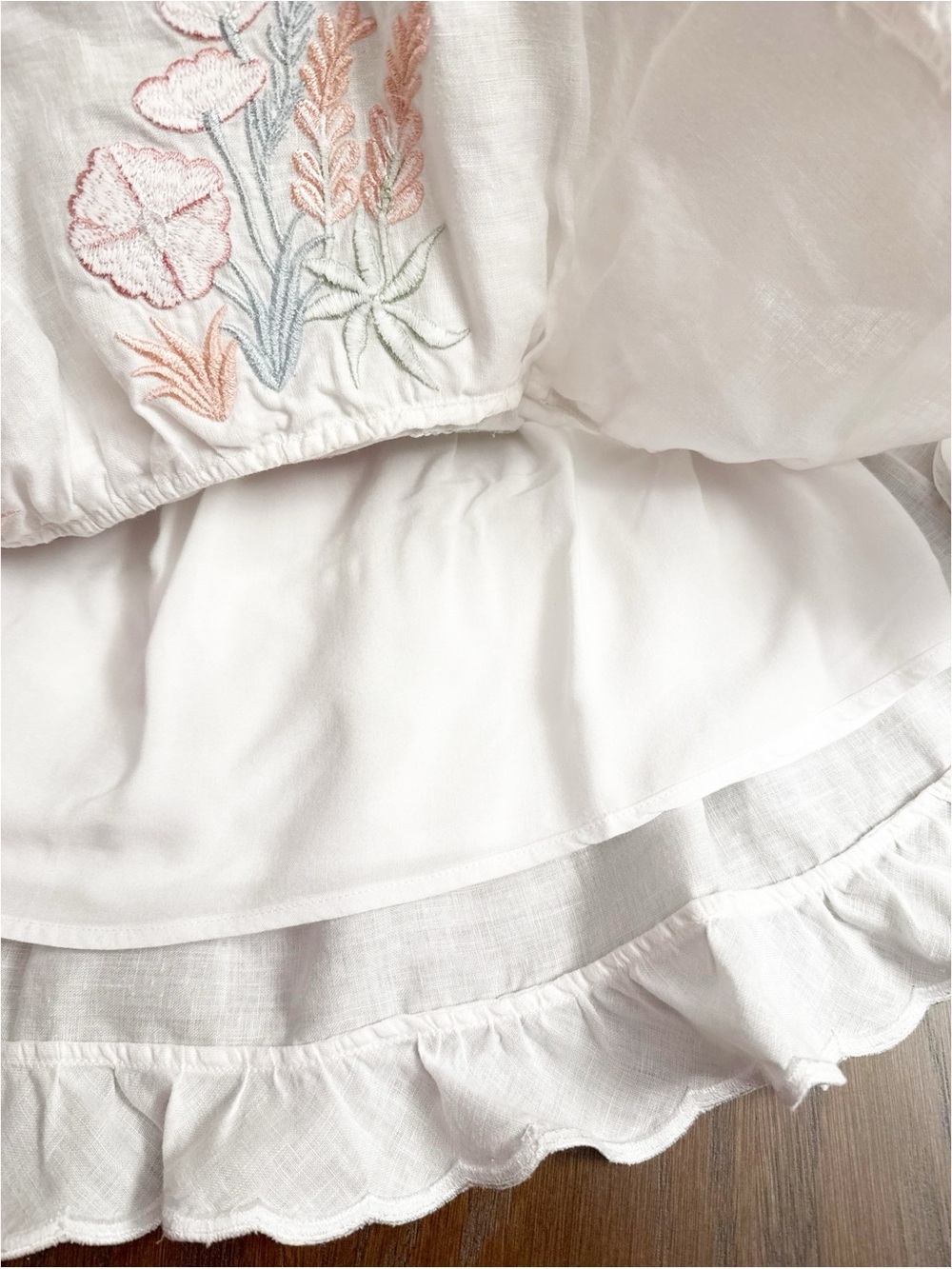Innika Choo Embroidered Linen Ruffle Cami Top ONE SIZE - Picture 8 of 10